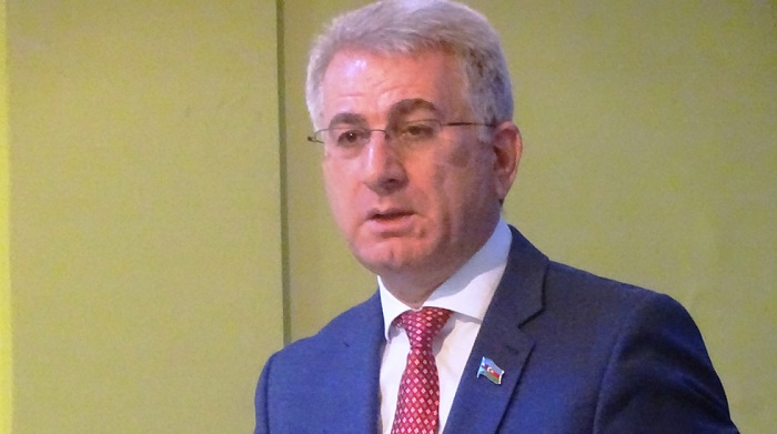 Əfv Fərmanına qərəzli yanaşanlar – Əfv Komissiyasının üzvü yazır